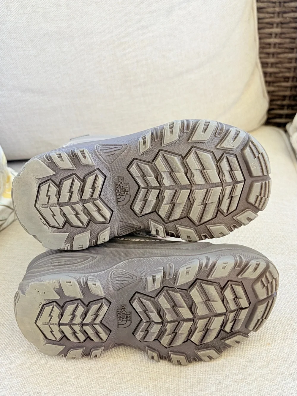 The North Face Alpenglow Boots Girls‎ Gray/Purple Size 11